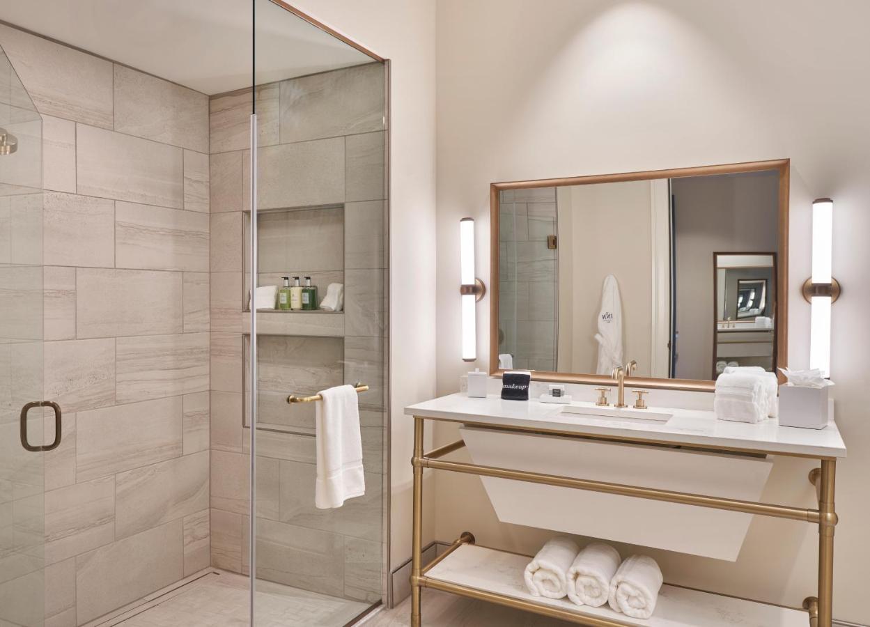 The Inn At Meadowbrook โอเวอร์แลนด์พาร์ค ภายนอก รูปภาพ