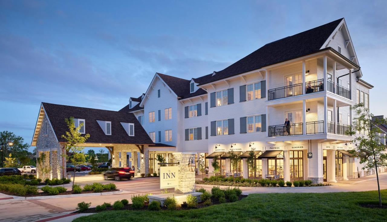 The Inn At Meadowbrook โอเวอร์แลนด์พาร์ค ภายนอก รูปภาพ