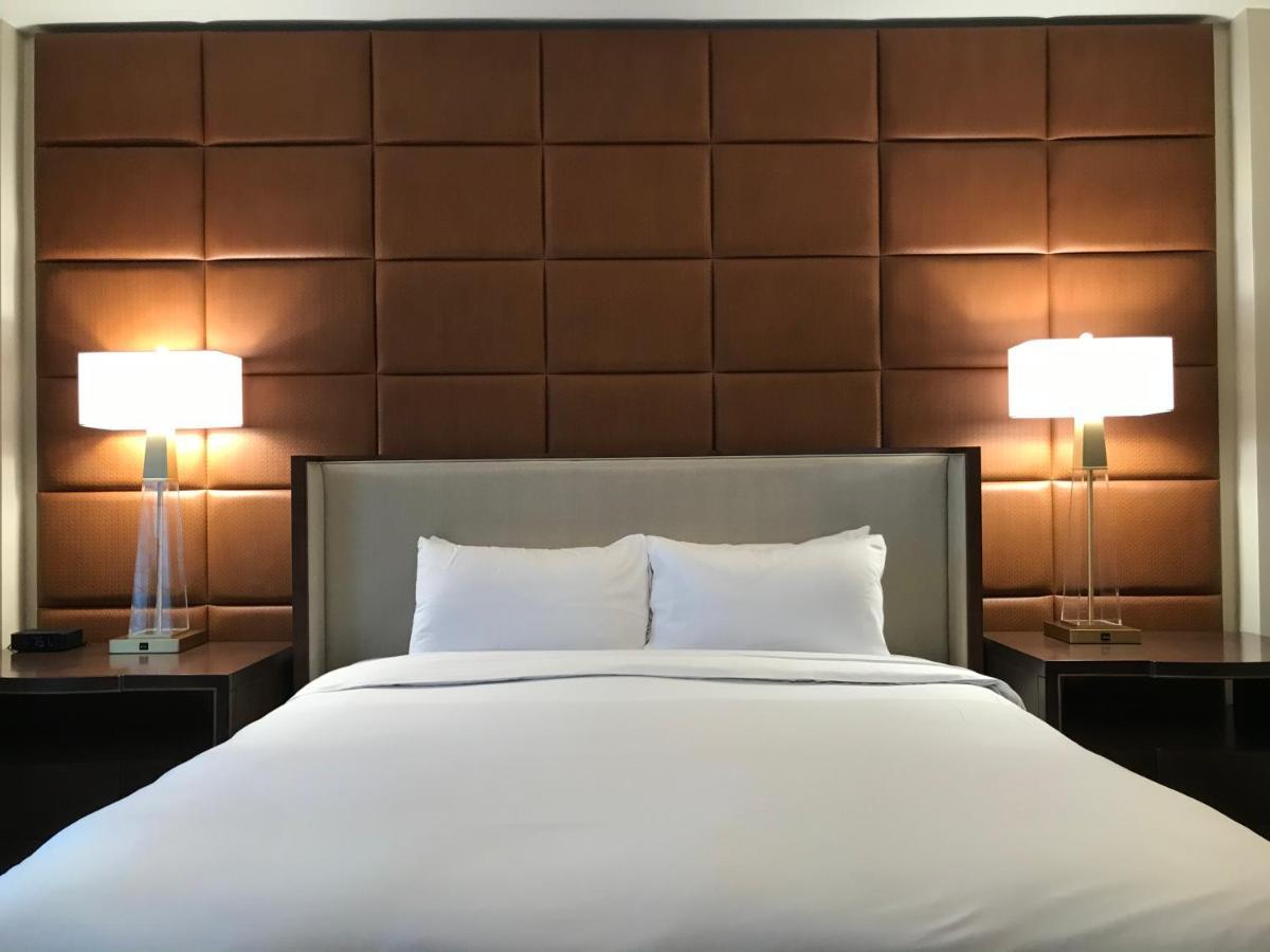 The Inn At Meadowbrook โอเวอร์แลนด์พาร์ค ภายนอก รูปภาพ