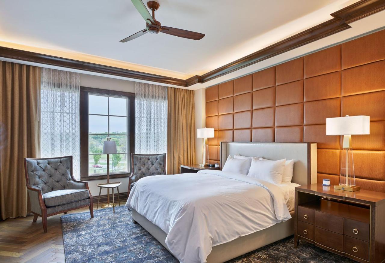 The Inn At Meadowbrook โอเวอร์แลนด์พาร์ค ภายนอก รูปภาพ